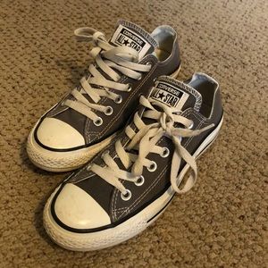 Converse size 5, womens 7